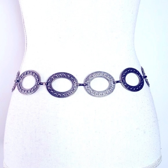 Embossed Metal Oval Chain Belt OS - Picture 2 of 6